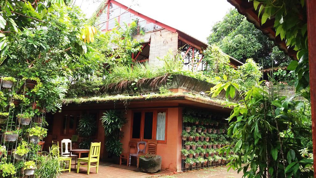 Rumah Turi Eco Boutique Hotel Solo Екстериор снимка